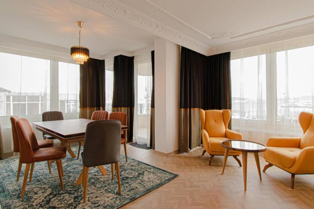 Charming Suite Bosphorus View Istanboel Buitenkant foto